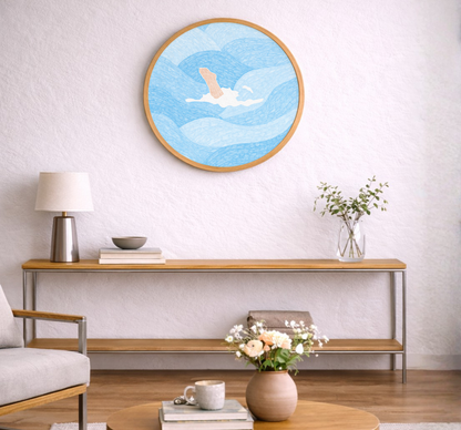 Rio Soléy - Wavebound Escape kunstprint i egetræsramme over konsol i moderne stue